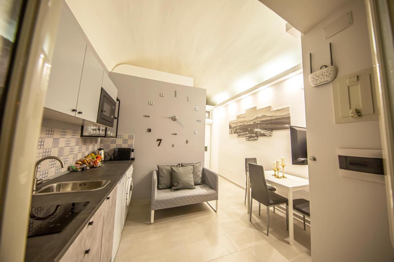 Olina Apartments N.6 Napels Buitenkant foto