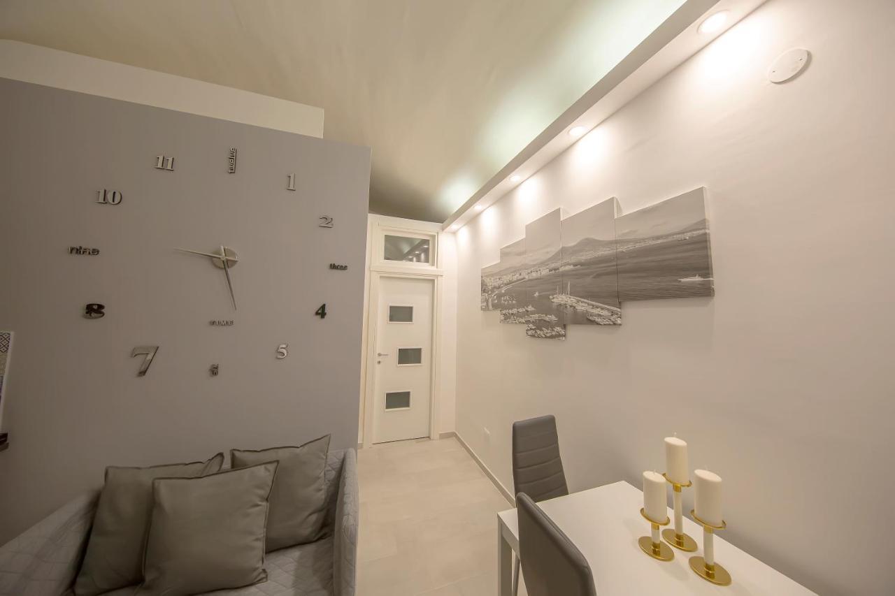 Olina Apartments N.6 Napels Buitenkant foto