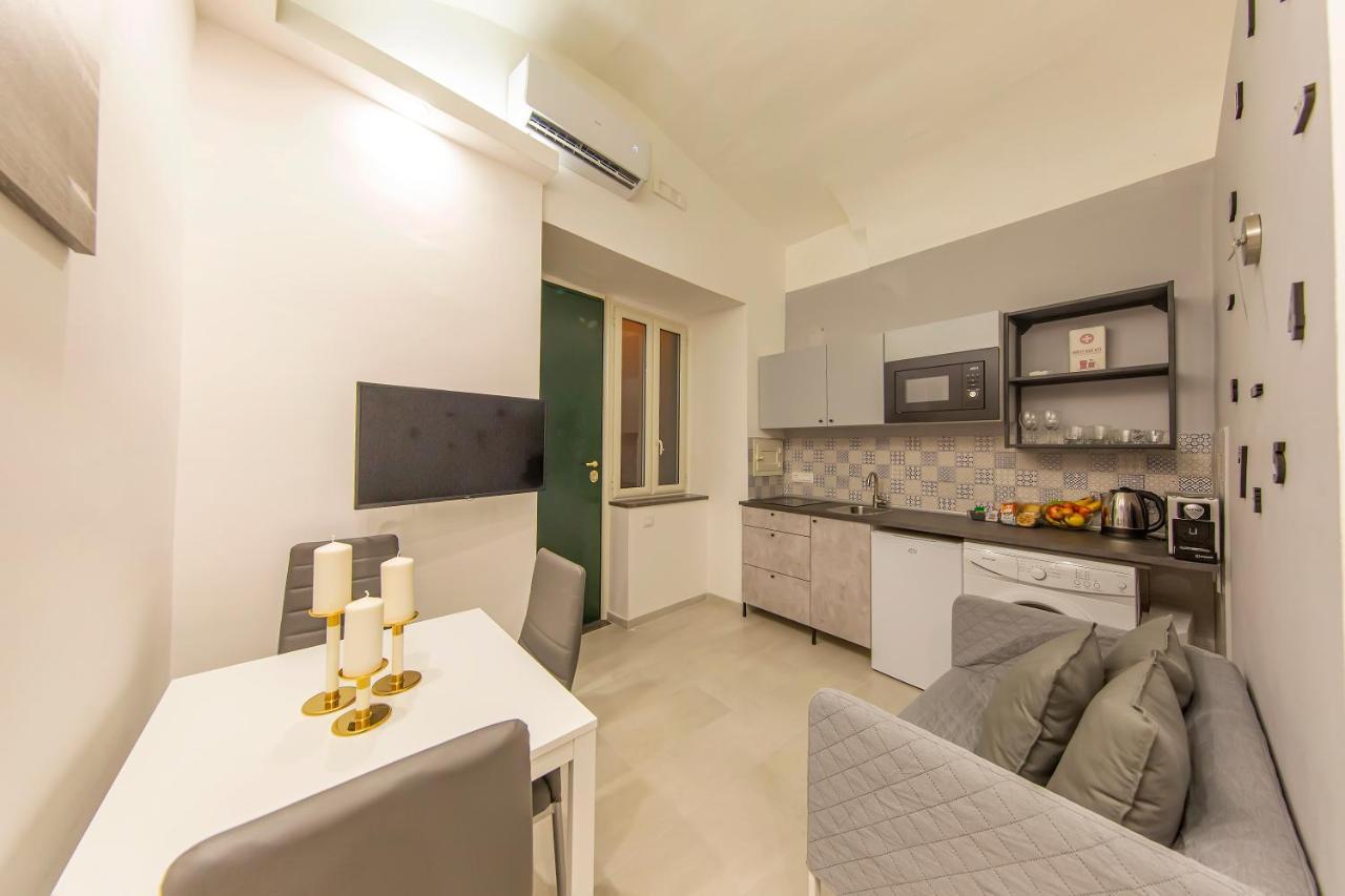 Olina Apartments N.6 Napels Buitenkant foto