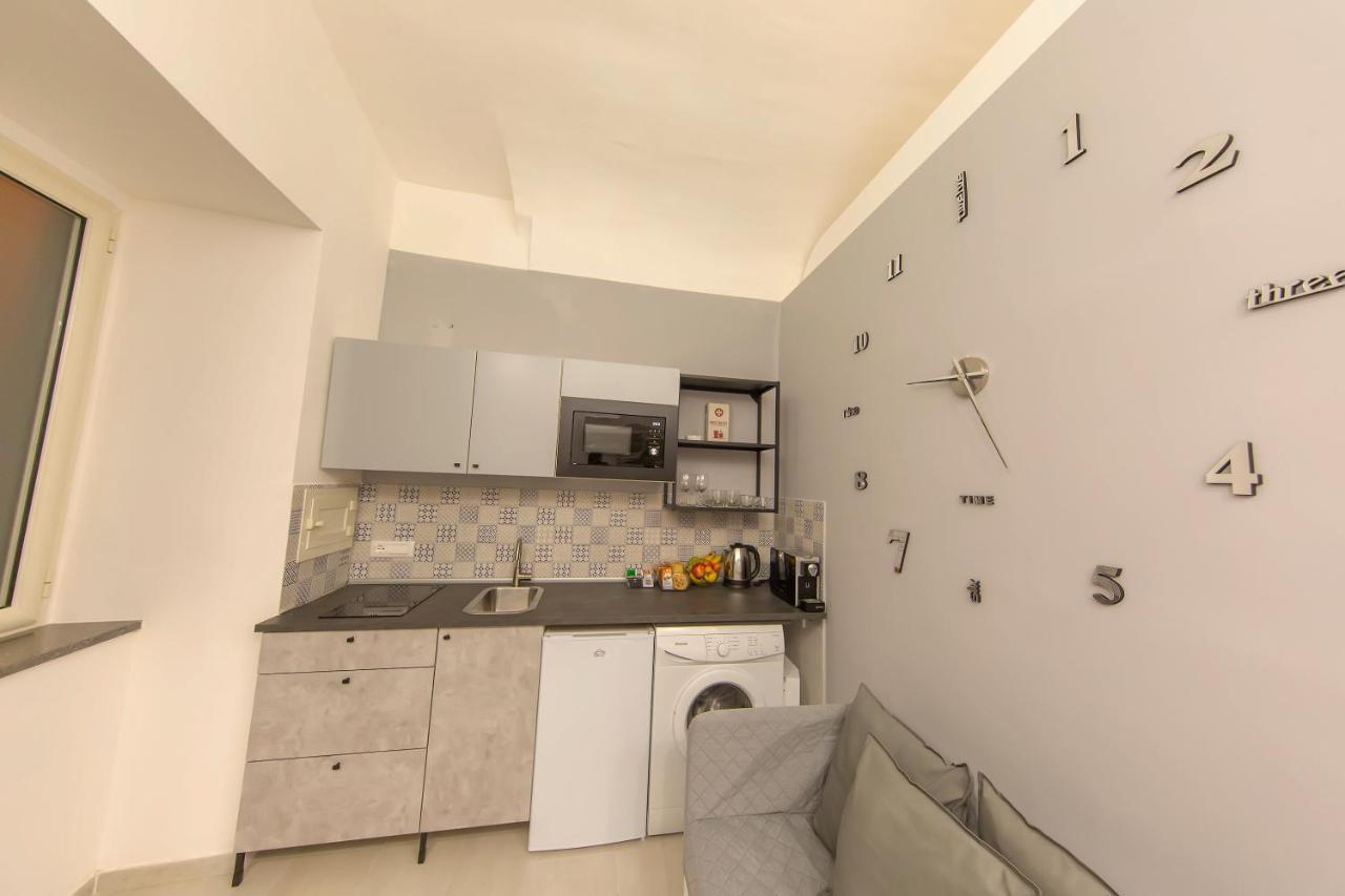 Olina Apartments N.6 Napels Buitenkant foto